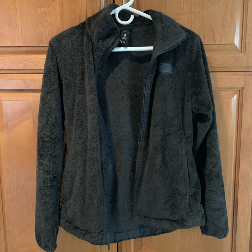 North Face Women’s Osito Jacket in Asphalt Grey